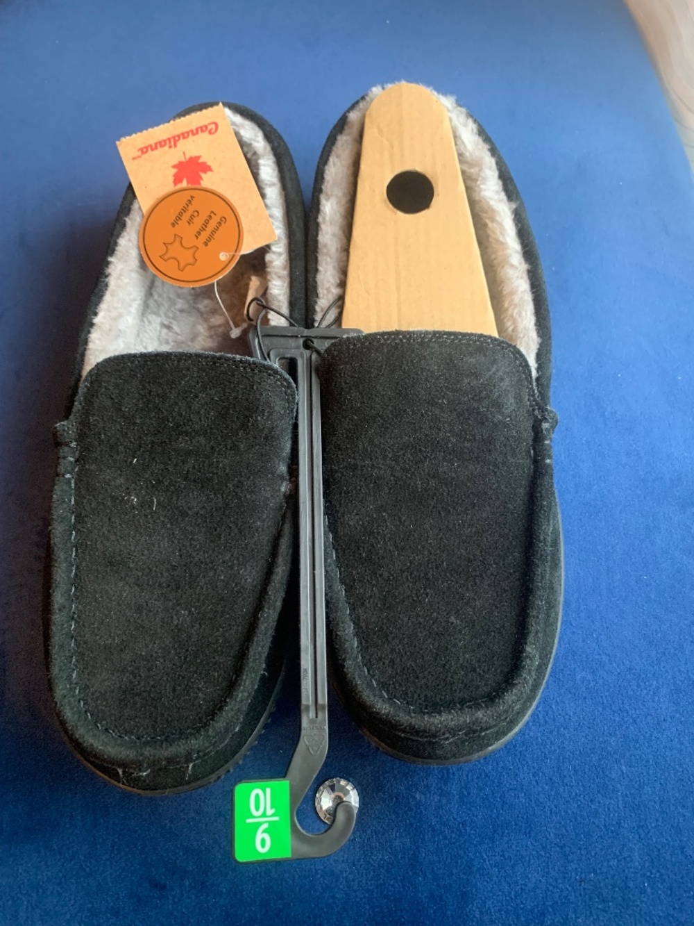 Men’s Canadiana Genuine Leather Slipper Moccasin Sz. 9/10